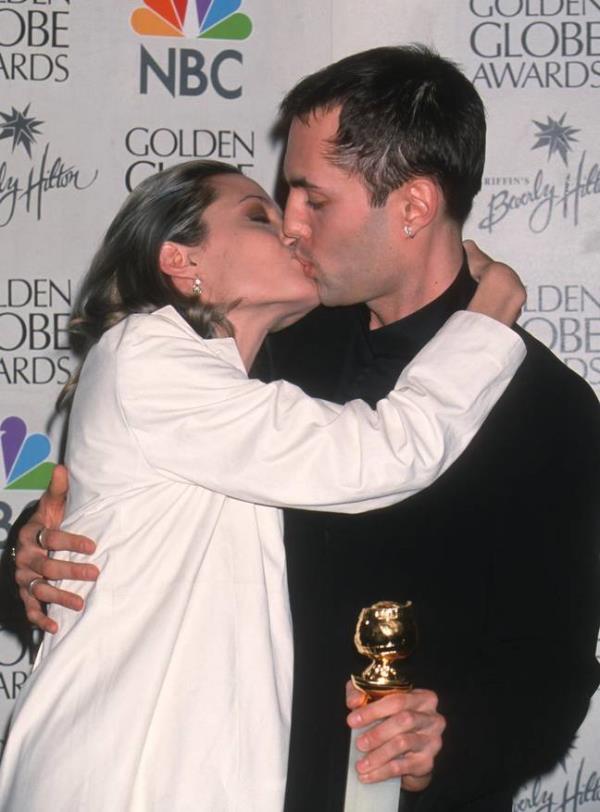 Angelina Jolie kissed her brother James Haven at the Golden Globes in 2000. Credits:  Ron Galella, Ltd./Ron Galella Collection via Getty Images